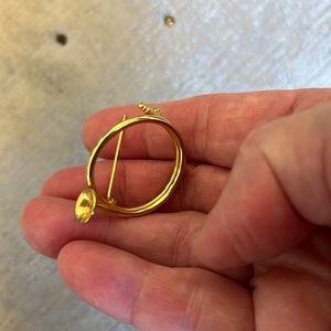 Trumpet Pin.. simple elegance